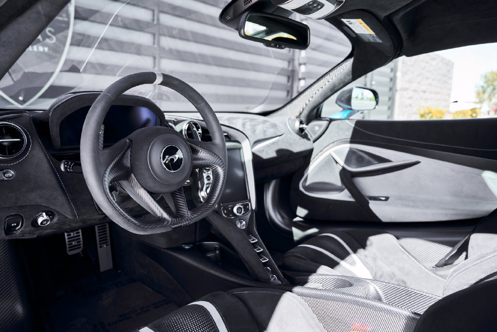 Used 2021 McLaren 765LT RWD image 2