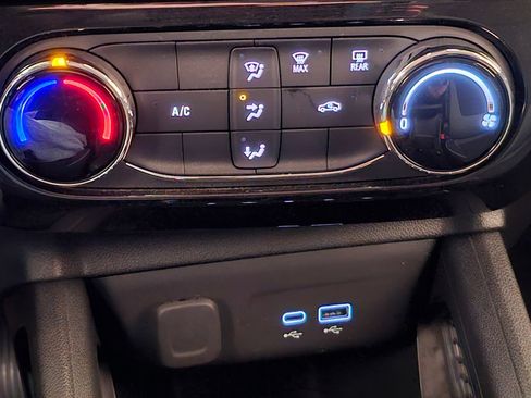 Used 2024 Chevrolet TrailBlazer LT w/ Driver Confidence Package FWD image 14
