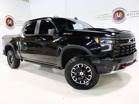 Used 2022 Chevrolet Silverado 1500 ZR2 w/ Technology Package image 34