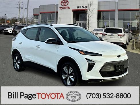 Used 2022 Chevrolet Bolt EUV LT w/ Convenience Package image 1