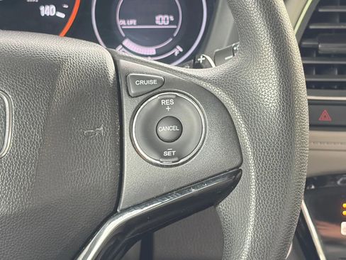 Used 2017 Honda HR-V EX image 31
