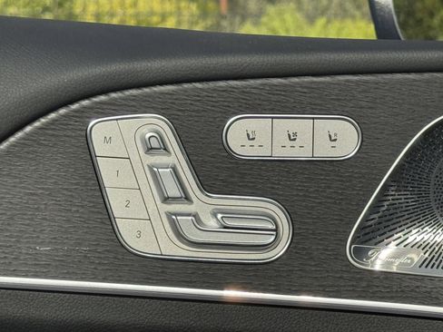 New 2025 Mercedes-Benz GLS 450 4MATIC image 17