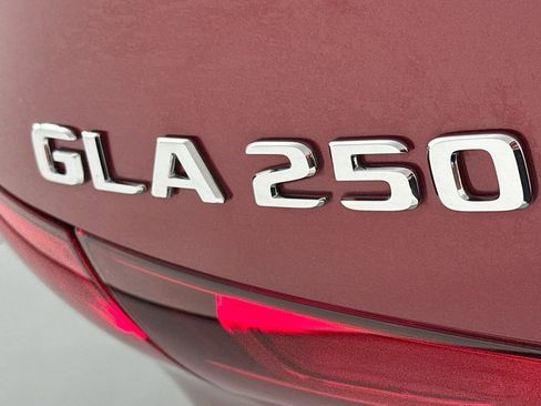 Certified 2023 Mercedes-Benz GLA 250 image 10
