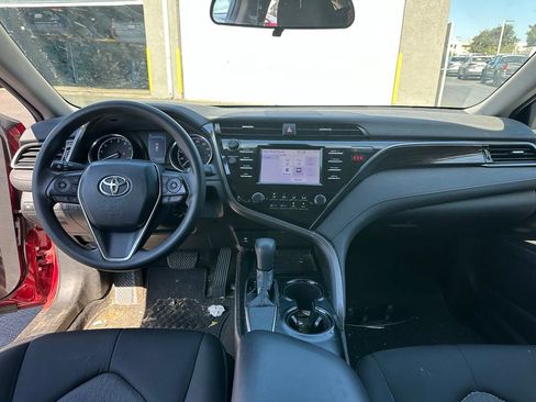 Used 2019 Toyota Camry LE w/ Carpet Mat Package FWD image 7