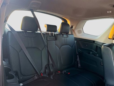 Used 2025 Honda Pilot Elite image 28