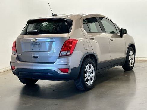 Used 2018 Chevrolet Trax LS FWD image 21