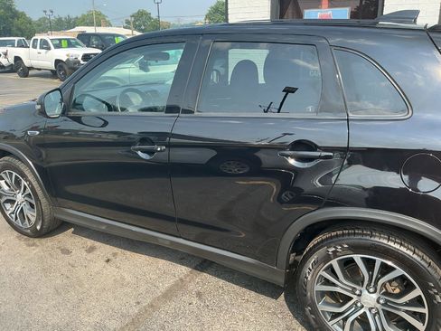 Used 2018 Mitsubishi Outlander Sport SE FWD image 28