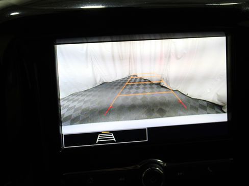 Used 2022 Chevrolet Traverse LT image 13