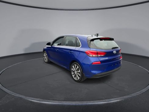 Used 2020 Hyundai Elantra GT w/ Style Package 02 FWD image 6