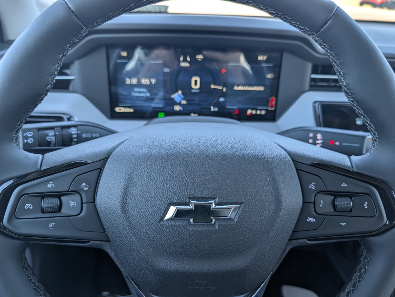 New 2027 Chevrolet Bolt LT w/ Comfort Package FWD image 14
