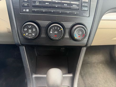 Used 2014 Subaru Impreza 2.0i Premium w/ All-Weather Package w/CVT AWD/4WD image 13