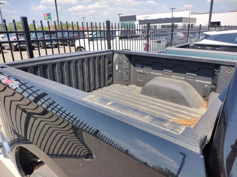 Used 2023 Chevrolet Silverado 1500 LT AWD/4WD image 6