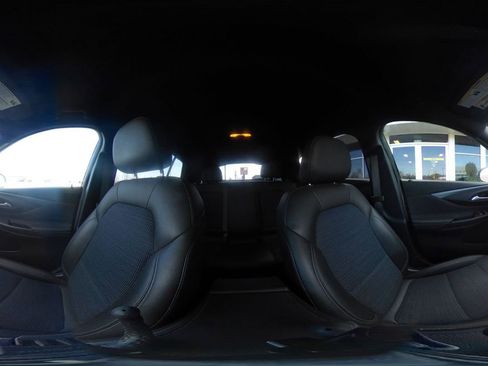 Used 2025 Buick Envista Preferred image 41