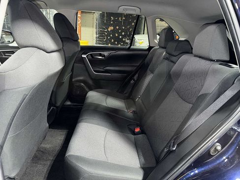 Used 2024 Toyota RAV4 XLE AWD/4WD image 17