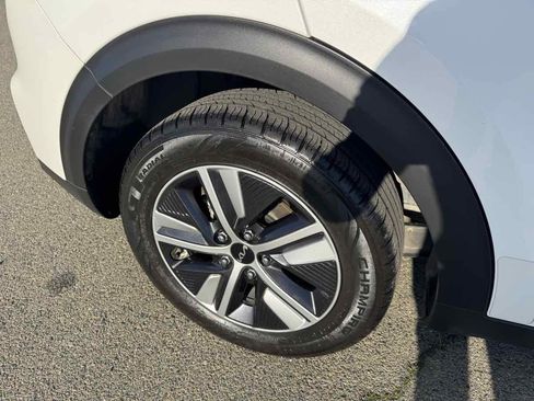 Used 2022 Kia Niro LXS image 36