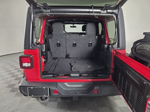 Used 2021 Jeep Wrangler Unlimited Sahara AWD/4WD image 27