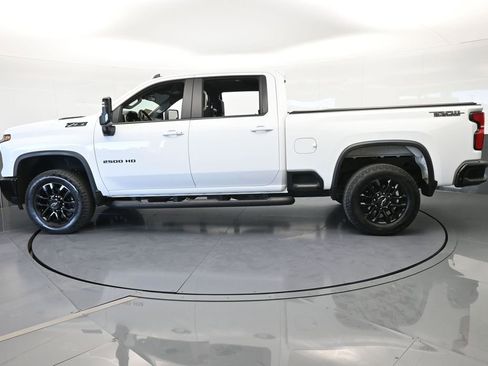 Used 2025 Chevrolet Silverado 2500 LT w/ Trail Boss Package image 3