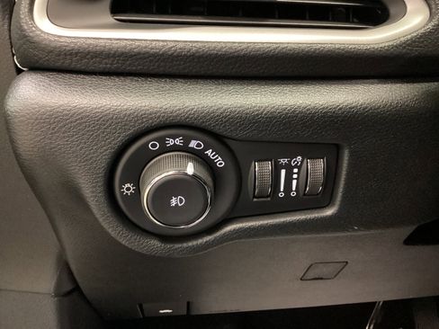 New 2026 Chrysler Pacifica Select w/ S Appearance Package AWD/4WD image 20