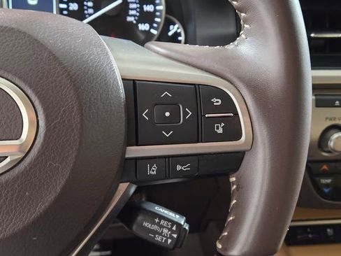Used 2018 Lexus ES 350 w/ Luxury Package w/Wood Trim image 40