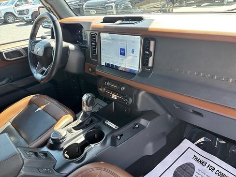 Used 2024 Ford Bronco Outer Banks AWD/4WD image 13