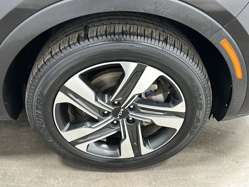 Used 2023 Kia Sorento EX image 5