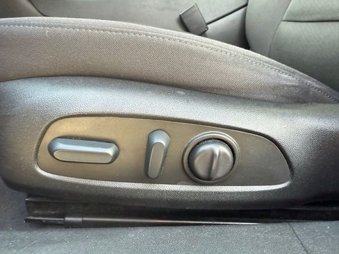 Used 2022 Chevrolet Malibu LT image 20