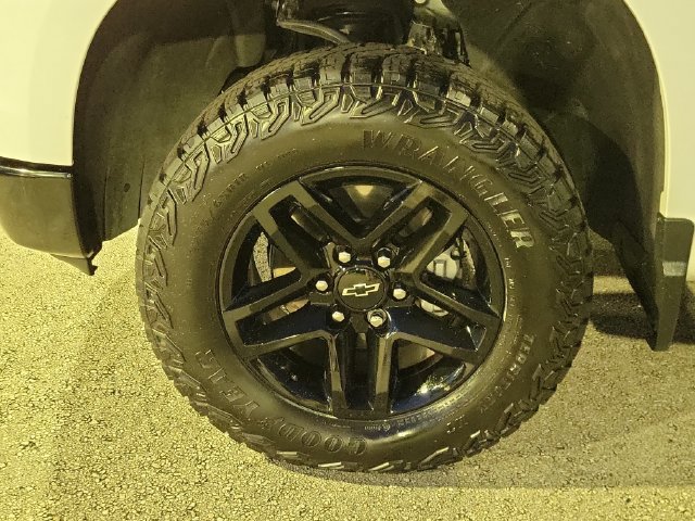 Used 2025 Chevrolet Silverado 1500 Custom Trail Boss AWD/4WD image 10