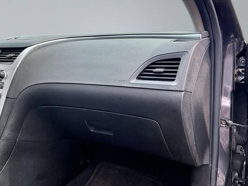 Used 2011 Chevrolet Malibu LT FWD image 17