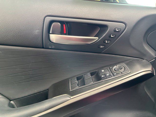 Used 2023 Lexus IS 500 RWD image 13