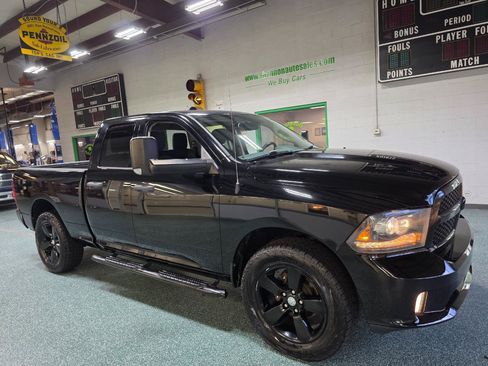 Used 2014 RAM 1500 Express w/ Black Ram 1500 Express Group AWD/4WD image 4