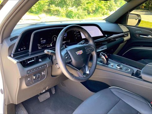 Certified 2024 Cadillac Escalade Sport w/ LPO, ONYX Package AWD/4WD image 15