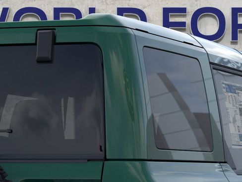 New 2025 Ford Bronco Badlands image 25