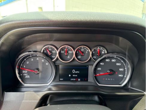 Used 2020 Chevrolet Silverado 1500 LT Trail Boss image 40
