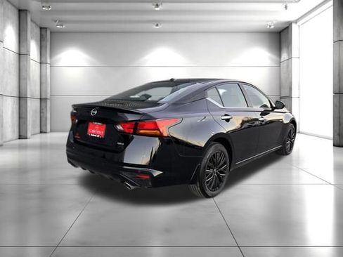 New 2025 Nissan Altima 2.5 SV w/ SV Special Edition Package AWD/4WD image 8