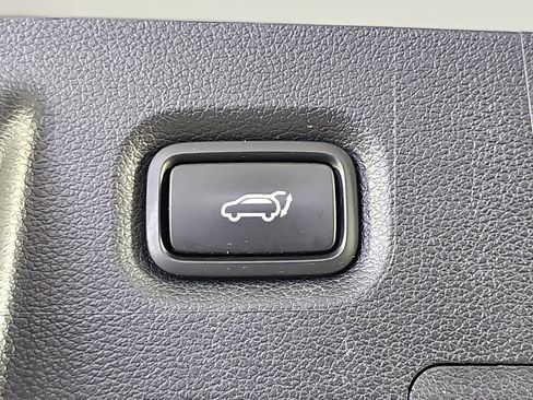 Used 2023 Hyundai Santa Fe SEL FWD image 13