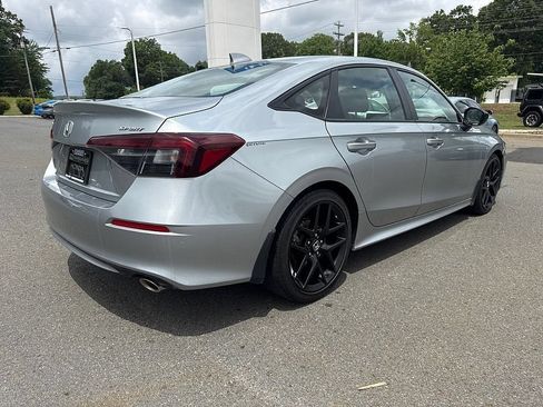 Used 2025 Honda Civic Sport image 3
