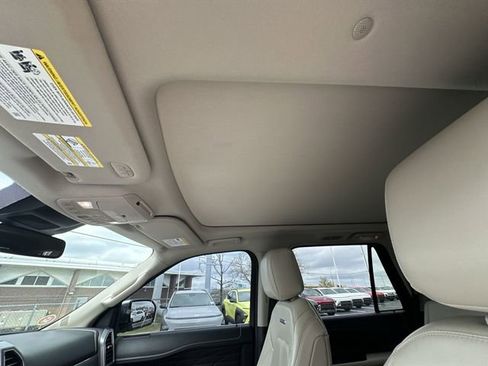 Used 2019 Ford Expedition Platinum AWD/4WD image 36