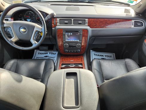 Used 2013 Chevrolet Avalanche LTZ image 15