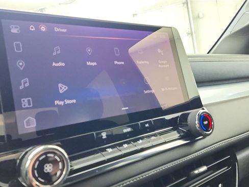 Used 2023 Chevrolet Colorado LT image 40