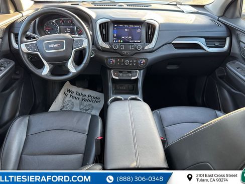 Used 2024 GMC Terrain SLT image 10