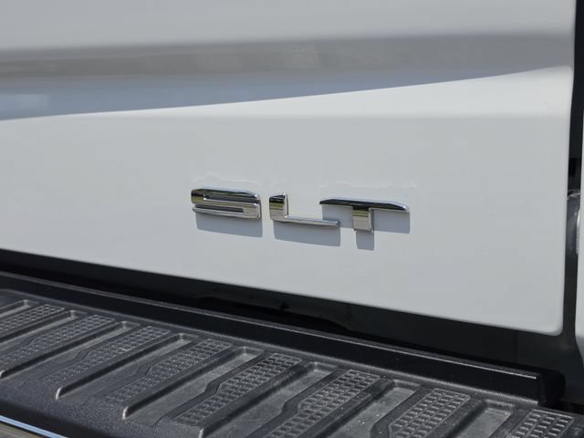 Used 2025 GMC Sierra 1500 SLT AWD/4WD image 13