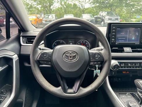 Used 2022 Toyota RAV4 LE AWD/4WD image 14