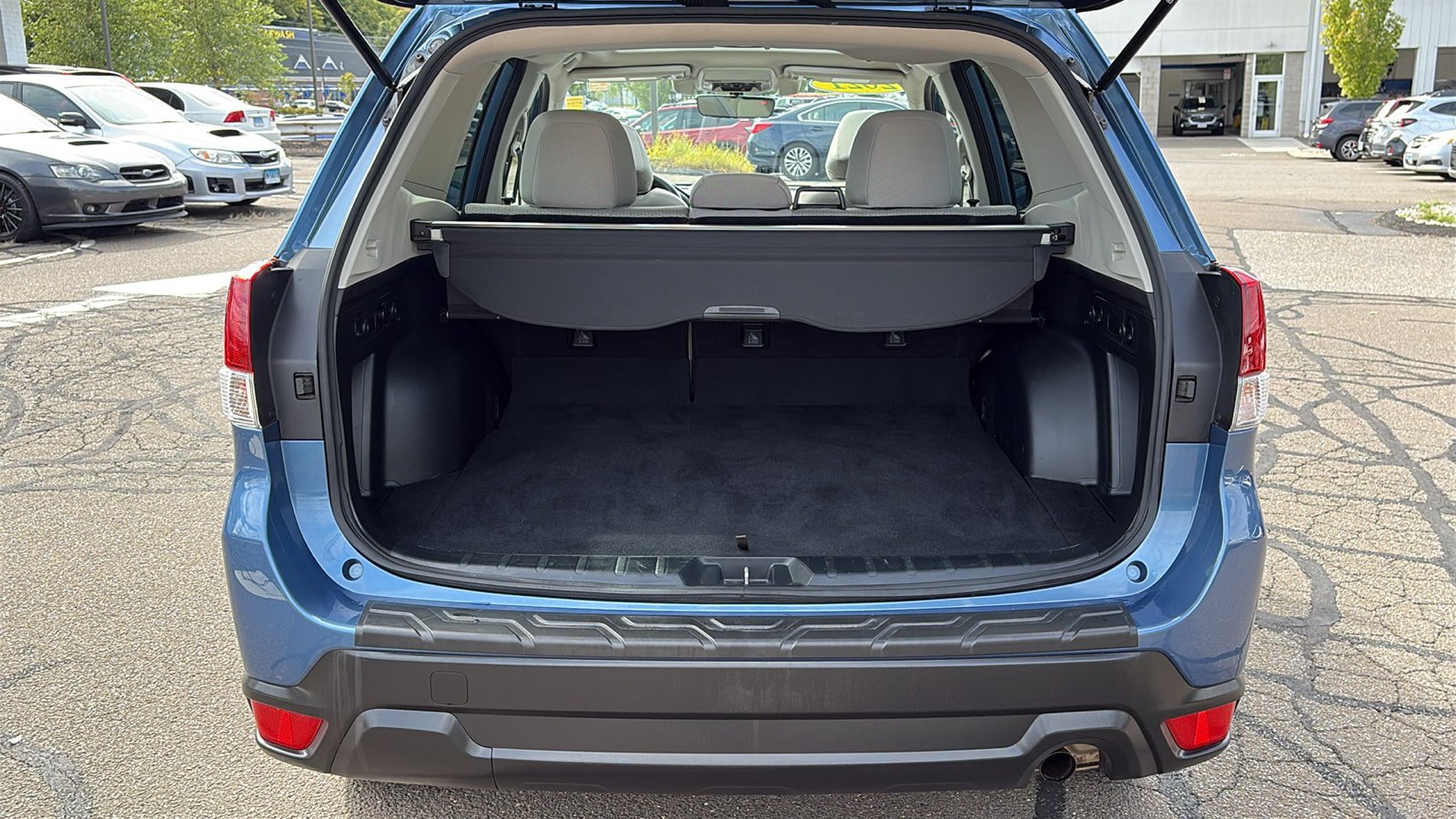 Used 2021 Subaru Forester Premium AWD/4WD image 25