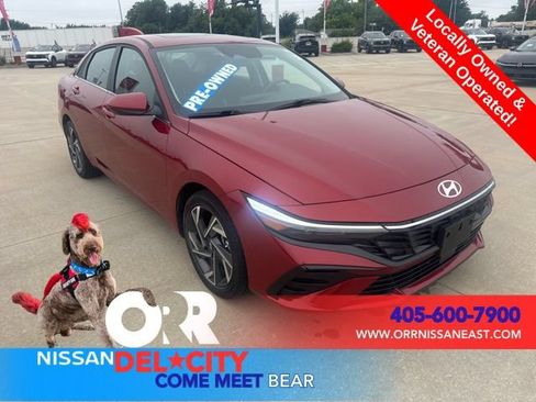 Used 2025 Hyundai Elantra SEL FWD image 7