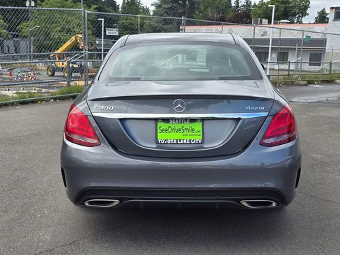 Used 2018 Mercedes-Benz C 300 4MATIC Sedan image 6