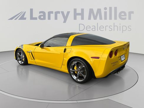Used 2012 Chevrolet Corvette Grand Sport w/ 2LT Preferred Equipment Group RWD image 3