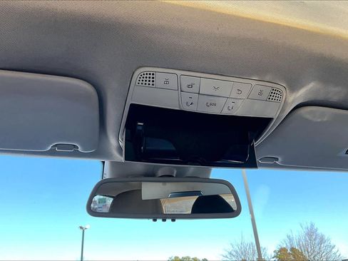 Used 2017 Mercedes-Benz C 300 Sedan image 36