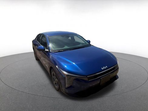 Used 2025 Kia K4 FWD image 3