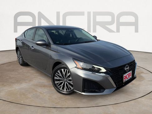 Used 2023 Nissan Altima 2.5 SV FWD image 4