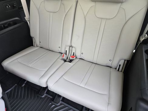 Certified 2025 Kia Sorento SX AWD/4WD image 31